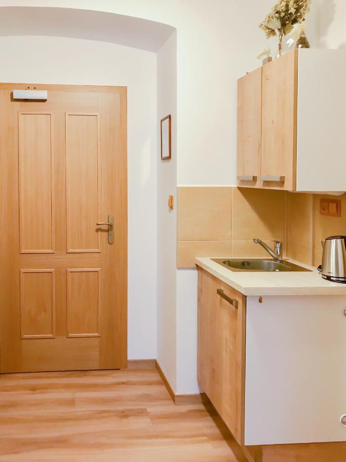 Golden Wood Apartments Пльзень Экстерьер фото