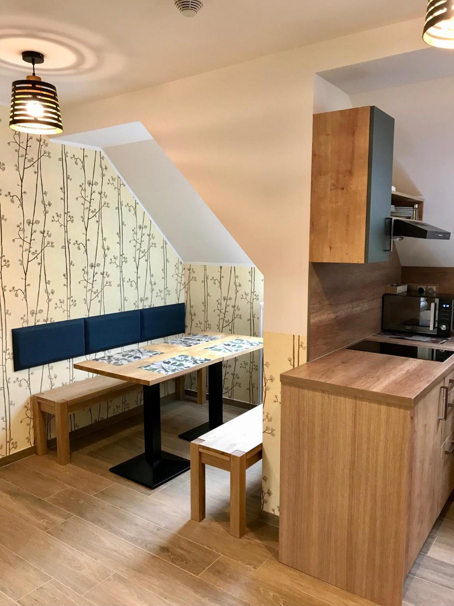 Golden Wood Apartments Пльзень Экстерьер фото